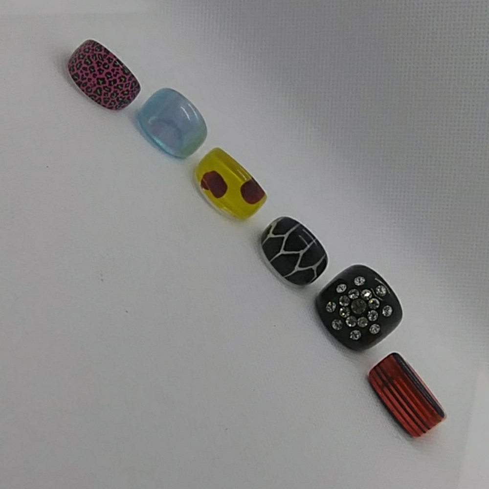 Set of 6 resin rings
